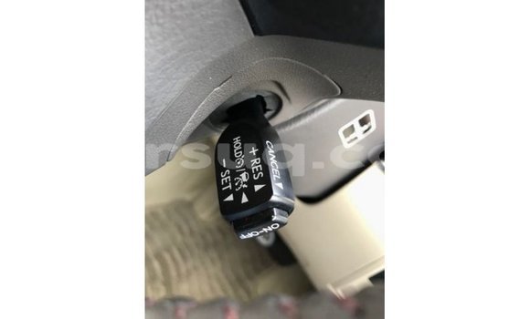 Acheter Import Voiture Toyota Land Cruiser Rouge à Import - Dubai, Barh el Gazel Acheter Import Voiture Toyota Land Cruiser Rouge à Import - Dubai, Barh el Gazel