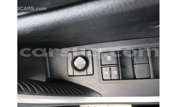 Acheter Import Voiture Toyota 4Runner Blanc à Import - Dubai, Barh el Gazel Acheter Import Voiture Toyota 4Runner Blanc à Import - Dubai, Barh el Gazel