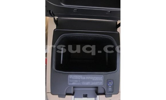 Acheter Import Voiture Toyota Land Cruiser Noir à Import - Dubai, Barh el Gazel Acheter Import Voiture Toyota Land Cruiser Noir à Import - Dubai, Barh el Gazel