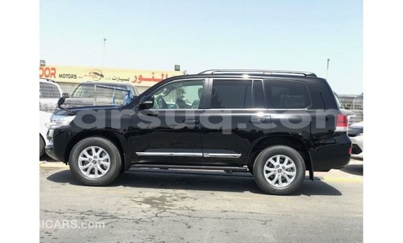 Acheter Import Voiture Toyota Land Cruiser Noir à Import - Dubai, Barh el Gazel Acheter Import Voiture Toyota Land Cruiser Noir à Import - Dubai, Barh el Gazel