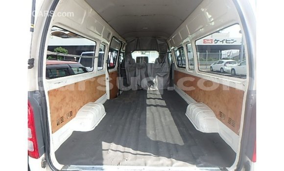 Acheter Import Voiture Toyota Hiace Blanc à Import - Dubai, Barh el Gazel Acheter Import Voiture Toyota Hiace Blanc à Import - Dubai, Barh el Gazel