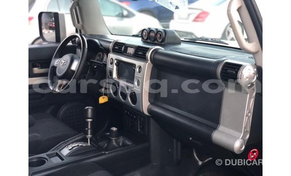 Acheter Import Voiture Toyota FJ Cruiser Blanc à Import - Dubai, Barh el Gazel Acheter Import Voiture Toyota FJ Cruiser Blanc à Import - Dubai, Barh el Gazel