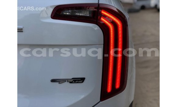 Buy Import Kia Carens White Car in Import - Dubai in Barh el Gazel Buy Import Kia Carens White Car in Import - Dubai in Barh el Gazel