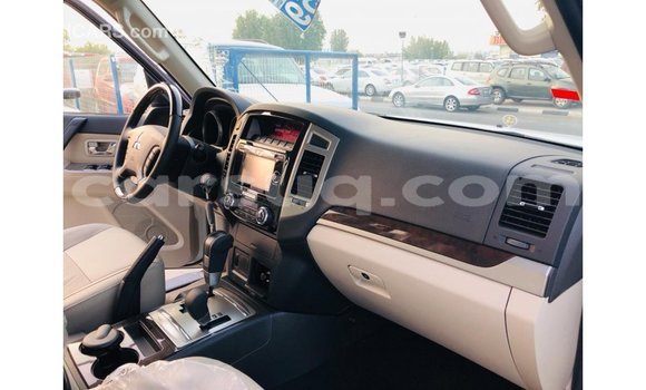 Buy Import Mitsubishi Pajero White Car in Import - Dubai in Barh el Gazel Buy Import Mitsubishi Pajero White Car in Import - Dubai in Barh el Gazel