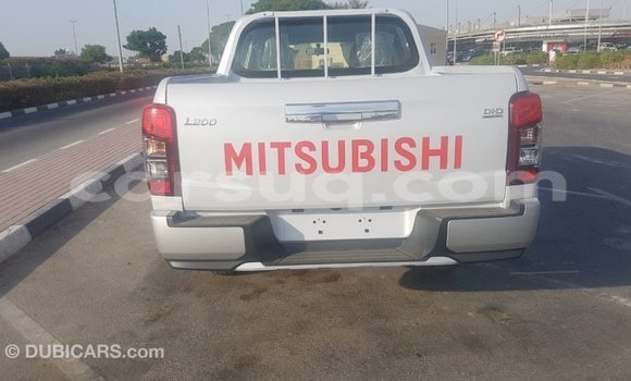 Acheter Import Voiture Mitsubishi L200 Blanc à Import - Dubai, Barh el Gazel Acheter Import Voiture Mitsubishi L200 Blanc à Import - Dubai, Barh el Gazel