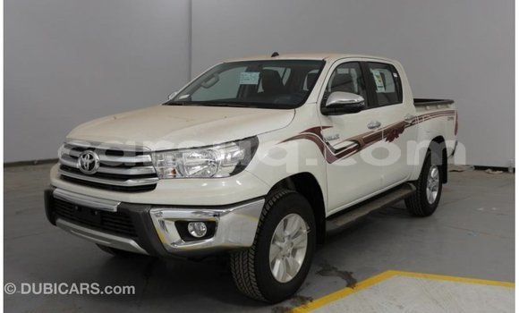 Acheter Import Voiture Toyota Hilux Blanc à Import - Dubai, Barh el Gazel Acheter Import Voiture Toyota Hilux Blanc à Import - Dubai, Barh el Gazel