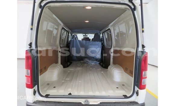 Acheter Import Voiture Toyota Hiace Blanc à Import - Dubai, Barh el Gazel Acheter Import Voiture Toyota Hiace Blanc à Import - Dubai, Barh el Gazel