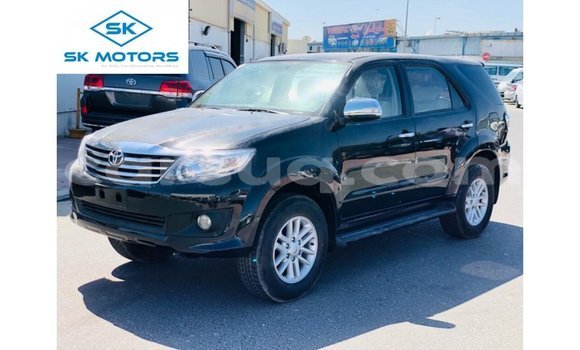 Acheter Import Voiture Toyota Fortuner Noir à Import - Dubai, Barh el Gazel