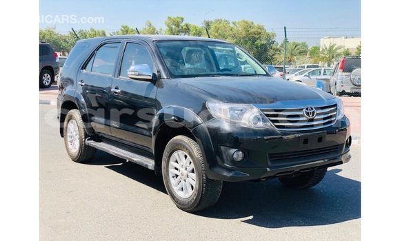 Acheter Import Voiture Toyota Fortuner Noir à Import - Dubai, Barh el Gazel Acheter Import Voiture Toyota Fortuner Noir à Import - Dubai, Barh el Gazel
