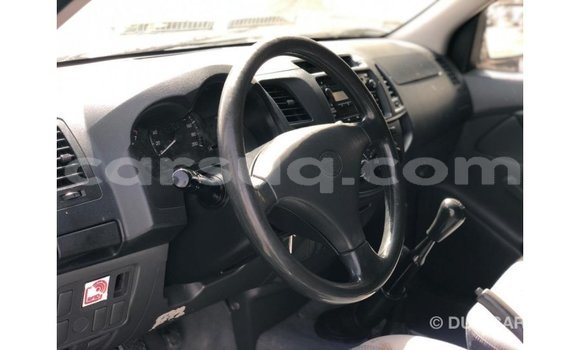 Acheter Import Voiture Toyota Hilux Blanc à Import - Dubai, Barh el Gazel Acheter Import Voiture Toyota Hilux Blanc à Import - Dubai, Barh el Gazel