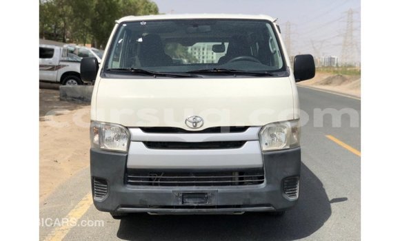 Acheter Import Voiture Toyota Hiace Blanc à Import - Dubai, Barh el Gazel Acheter Import Voiture Toyota Hiace Blanc à Import - Dubai, Barh el Gazel