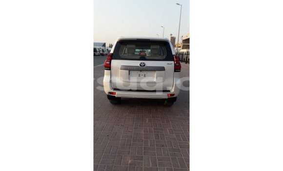 Acheter Import Voiture Toyota Prado Blanc à Import - Dubai, Barh el Gazel Acheter Import Voiture Toyota Prado Blanc à Import - Dubai, Barh el Gazel