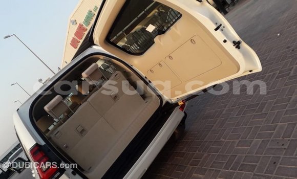 Acheter Import Voiture Toyota Prado Blanc à Import - Dubai, Barh el Gazel Acheter Import Voiture Toyota Prado Blanc à Import - Dubai, Barh el Gazel