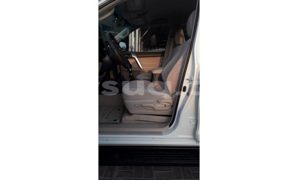 Acheter Import Voiture Toyota Prado Blanc à Import - Dubai, Barh el Gazel Acheter Import Voiture Toyota Prado Blanc à Import - Dubai, Barh el Gazel