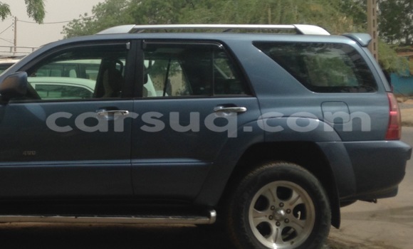 Acheter Occasion Voiture Toyota 4Runner Bleu à N'Djamena au Tchad Acheter Occasion Voiture Toyota 4Runner Bleu à N'Djamena au Tchad