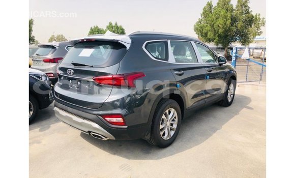 Acheter Import Voiture Hyundai Santa Fe Vert à Import - Dubai, Barh el Gazel Acheter Import Voiture Hyundai Santa Fe Vert à Import - Dubai, Barh el Gazel