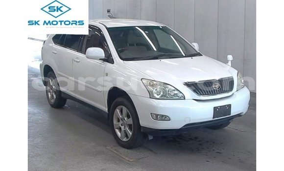 Acheter Import Voiture Toyota Harrier Blanc à Import - Dubai, Barh el Gazel