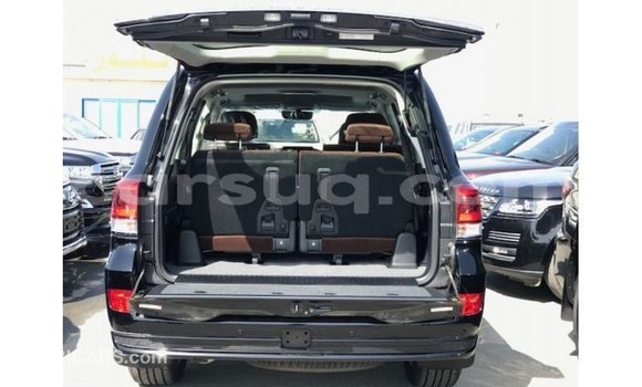 Acheter Import Voiture Toyota Land Cruiser Noir à Import - Dubai, Barh el Gazel Acheter Import Voiture Toyota Land Cruiser Noir à Import - Dubai, Barh el Gazel