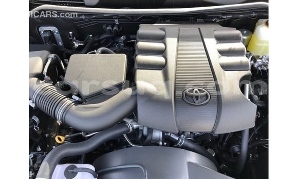 Acheter Import Voiture Toyota Land Cruiser Noir à Import - Dubai, Barh el Gazel Acheter Import Voiture Toyota Land Cruiser Noir à Import - Dubai, Barh el Gazel