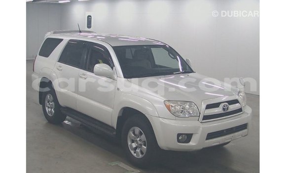 Acheter Import Voiture Toyota Hilux Blanc à Import - Dubai, Barh el Gazel Acheter Import Voiture Toyota Hilux Blanc à Import - Dubai, Barh el Gazel