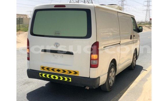 Acheter Import Voiture Toyota Hiace Blanc à Import - Dubai, Barh el Gazel Acheter Import Voiture Toyota Hiace Blanc à Import - Dubai, Barh el Gazel