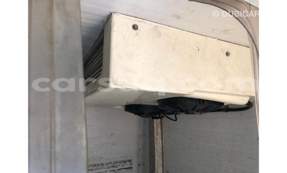 Acheter Import Voiture Toyota Hiace Blanc à Import - Dubai, Barh el Gazel Acheter Import Voiture Toyota Hiace Blanc à Import - Dubai, Barh el Gazel