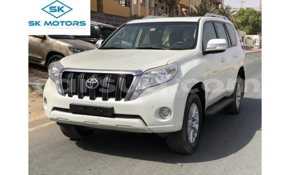Acheter Import Voiture Toyota Prado Blanc à Import - Dubai, Barh el Gazel