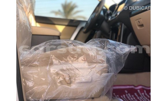Acheter Import Voiture Toyota Prado Blanc à Import - Dubai, Barh el Gazel Acheter Import Voiture Toyota Prado Blanc à Import - Dubai, Barh el Gazel