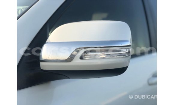 Acheter Import Voiture Toyota Prado Blanc à Import - Dubai, Barh el Gazel Acheter Import Voiture Toyota Prado Blanc à Import - Dubai, Barh el Gazel