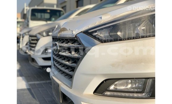 Buy Import Hyundai Tucson White Car in Import - Dubai in Barh el Gazel Buy Import Hyundai Tucson White Car in Import - Dubai in Barh el Gazel