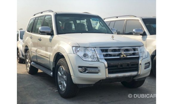 Acheter Import Voiture Mitsubishi Pajero Noir à Import - Dubai, Barh el Gazel Acheter Import Voiture Mitsubishi Pajero Noir à Import - Dubai, Barh el Gazel