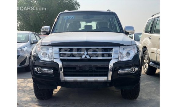 Acheter Import Voiture Mitsubishi Pajero Noir à Import - Dubai, Barh el Gazel Acheter Import Voiture Mitsubishi Pajero Noir à Import - Dubai, Barh el Gazel