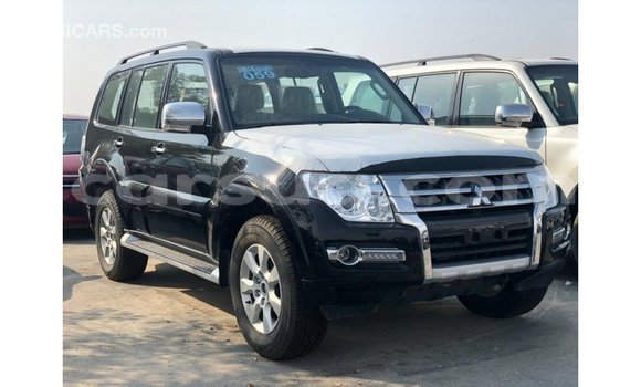 Acheter Import Voiture Mitsubishi Pajero Noir à Import - Dubai, Barh el Gazel Acheter Import Voiture Mitsubishi Pajero Noir à Import - Dubai, Barh el Gazel