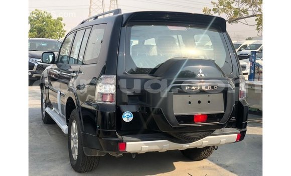 Acheter Import Voiture Mitsubishi Pajero Noir à Import - Dubai, Barh el Gazel Acheter Import Voiture Mitsubishi Pajero Noir à Import - Dubai, Barh el Gazel