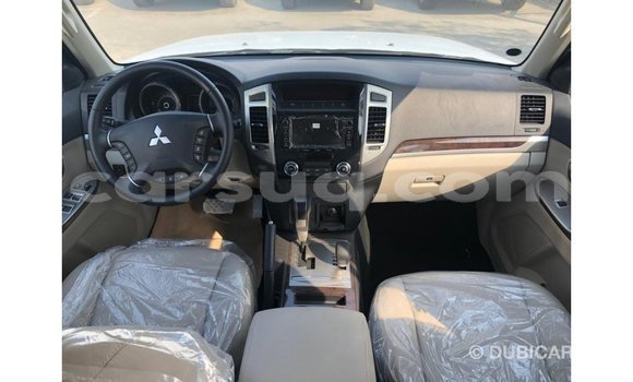 Acheter Import Voiture Mitsubishi Pajero Noir à Import - Dubai, Barh el Gazel Acheter Import Voiture Mitsubishi Pajero Noir à Import - Dubai, Barh el Gazel