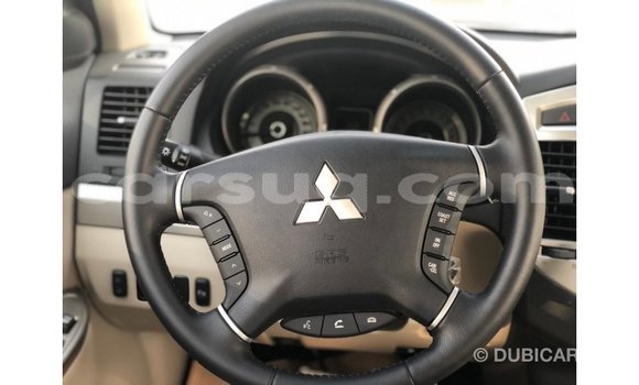 Acheter Import Voiture Mitsubishi Pajero Noir à Import - Dubai, Barh el Gazel Acheter Import Voiture Mitsubishi Pajero Noir à Import - Dubai, Barh el Gazel
