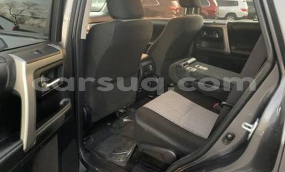 Acheter Import Voiture Toyota 4Runner Noir à N'Djamena, Chari-Baguirmi Acheter Import Voiture Toyota 4Runner Noir à N'Djamena, Chari-Baguirmi
