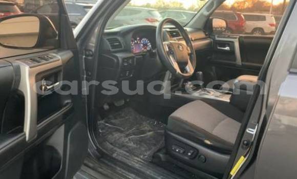 Acheter Import Voiture Toyota 4Runner Noir à N'Djamena, Chari-Baguirmi Acheter Import Voiture Toyota 4Runner Noir à N'Djamena, Chari-Baguirmi