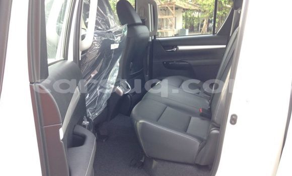 Acheter Import Voiture Toyota Hilux Blanc à Abou Deia, Salamat Acheter Import Voiture Toyota Hilux Blanc à Abou Deia, Salamat