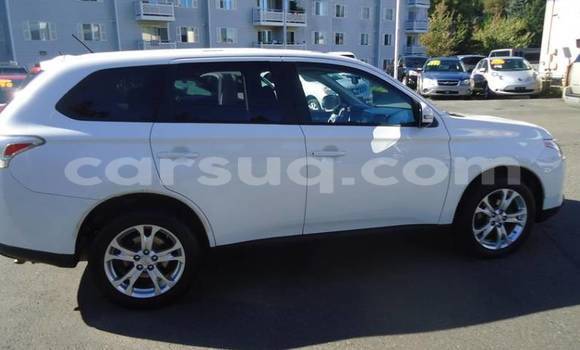 Acheter Occasion Voiture Mitsubishi Outlander Blanc à Am Timan, Salamat Region Acheter Occasion Voiture Mitsubishi Outlander Blanc à Am Timan, Salamat Region