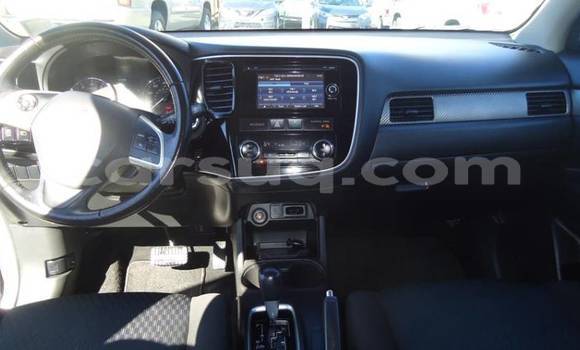 Acheter Occasion Voiture Mitsubishi Outlander Blanc à Am Timan, Salamat Region Acheter Occasion Voiture Mitsubishi Outlander Blanc à Am Timan, Salamat Region