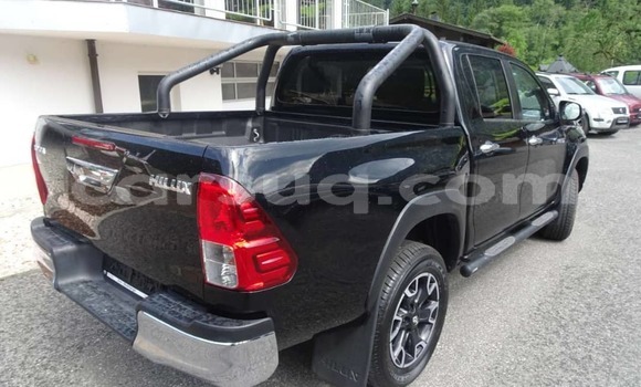 Acheter Occasion Voiture Toyota Hilux Noir à Bardai, Bourkou-Ennedi-Tibesti Acheter Occasion Voiture Toyota Hilux Noir à Bardai, Bourkou-Ennedi-Tibesti