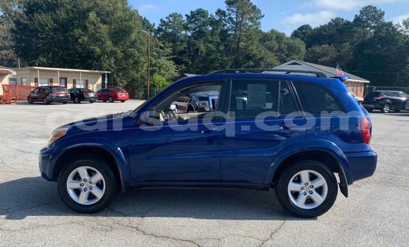 Acheter Occasion Voiture Toyota RAV4 Bleu à Abéché, Ouaddai Region Acheter Occasion Voiture Toyota RAV4 Bleu à Abéché, Ouaddai Region