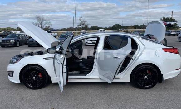 Acheter Occasion Voiture Kia Optima Blanc à Am Djarass, Ennedi-Est Acheter Occasion Voiture Kia Optima Blanc à Am Djarass, Ennedi-Est