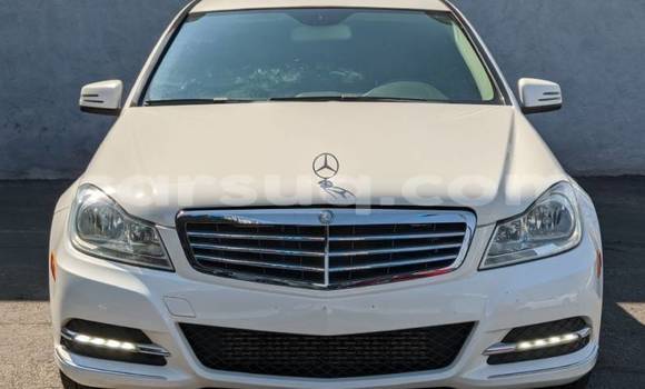 Acheter Occasion Voiture Mercedes‒Benz C–Class Blanc à Bardai, Bourkou-Ennedi-Tibesti