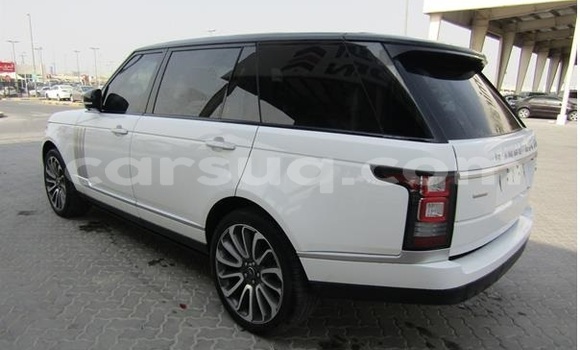 Buy Used Land Rover Range Rover White Car in Adre in Ouaddai Buy Used Land Rover Range Rover White Car in Adre in Ouaddai
