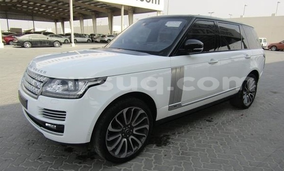 Buy Used Land Rover Range Rover White Car in Adre in Ouaddai Buy Used Land Rover Range Rover White Car in Adre in Ouaddai