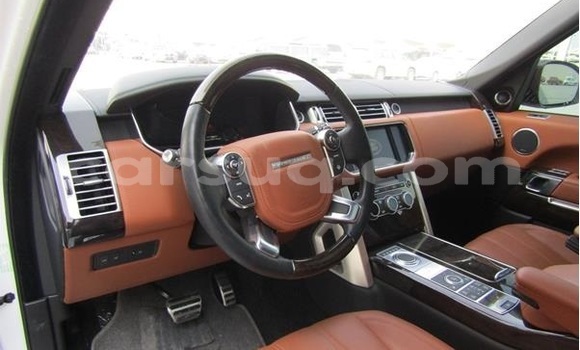 Buy Used Land Rover Range Rover White Car in Adre in Ouaddai Buy Used Land Rover Range Rover White Car in Adre in Ouaddai