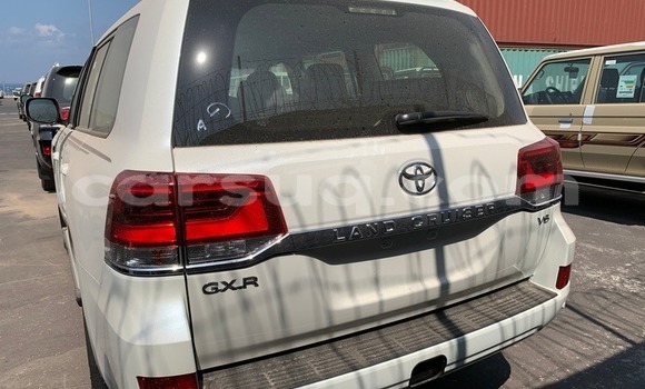 Acheter Neuf Voiture Toyota Land Cruiser Blanc à Import - Dubai, Barh el Gazel Acheter Neuf Voiture Toyota Land Cruiser Blanc à Import - Dubai, Barh el Gazel