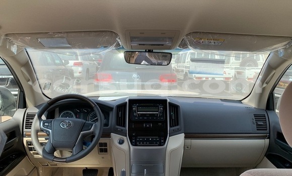 Acheter Neuf Voiture Toyota Land Cruiser Blanc à Import - Dubai, Barh el Gazel Acheter Neuf Voiture Toyota Land Cruiser Blanc à Import - Dubai, Barh el Gazel
